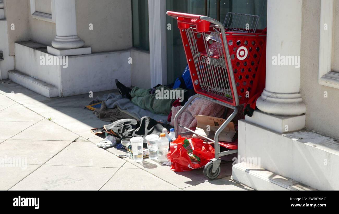Los Angeles, California, USA 12st March 2024 Homeless Camp Cart on ...