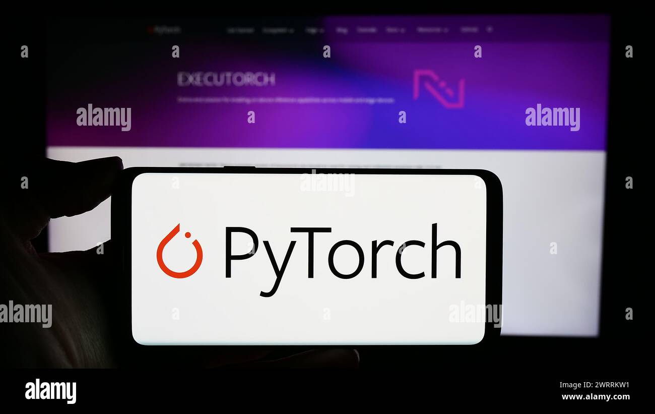 Python logo hi-res stock photography and images - Alamy