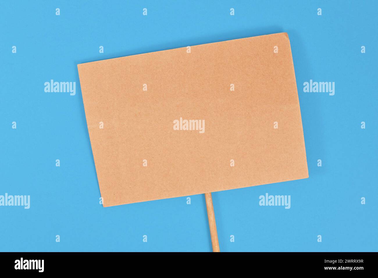 Top view cardboard sign hi-res stock photography and images - Alamy