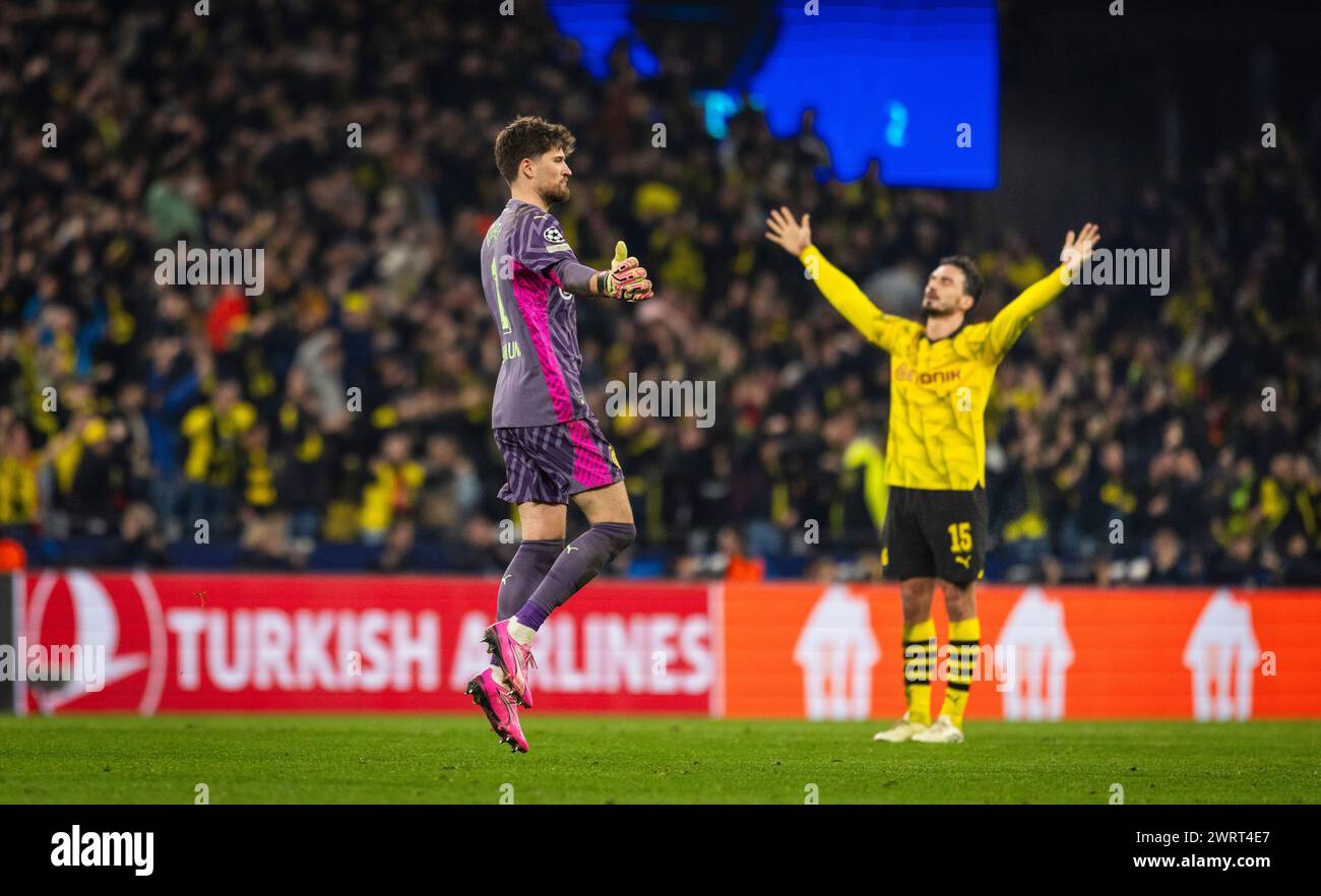 Dortmund, Germany. 13th Mar 2024. Schlussjubel: Torwart Gregor Kobel ...