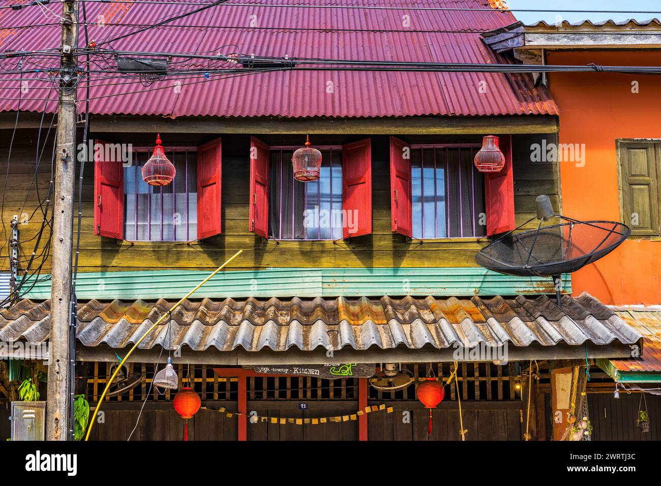 Thai house hi-res stock photography and images