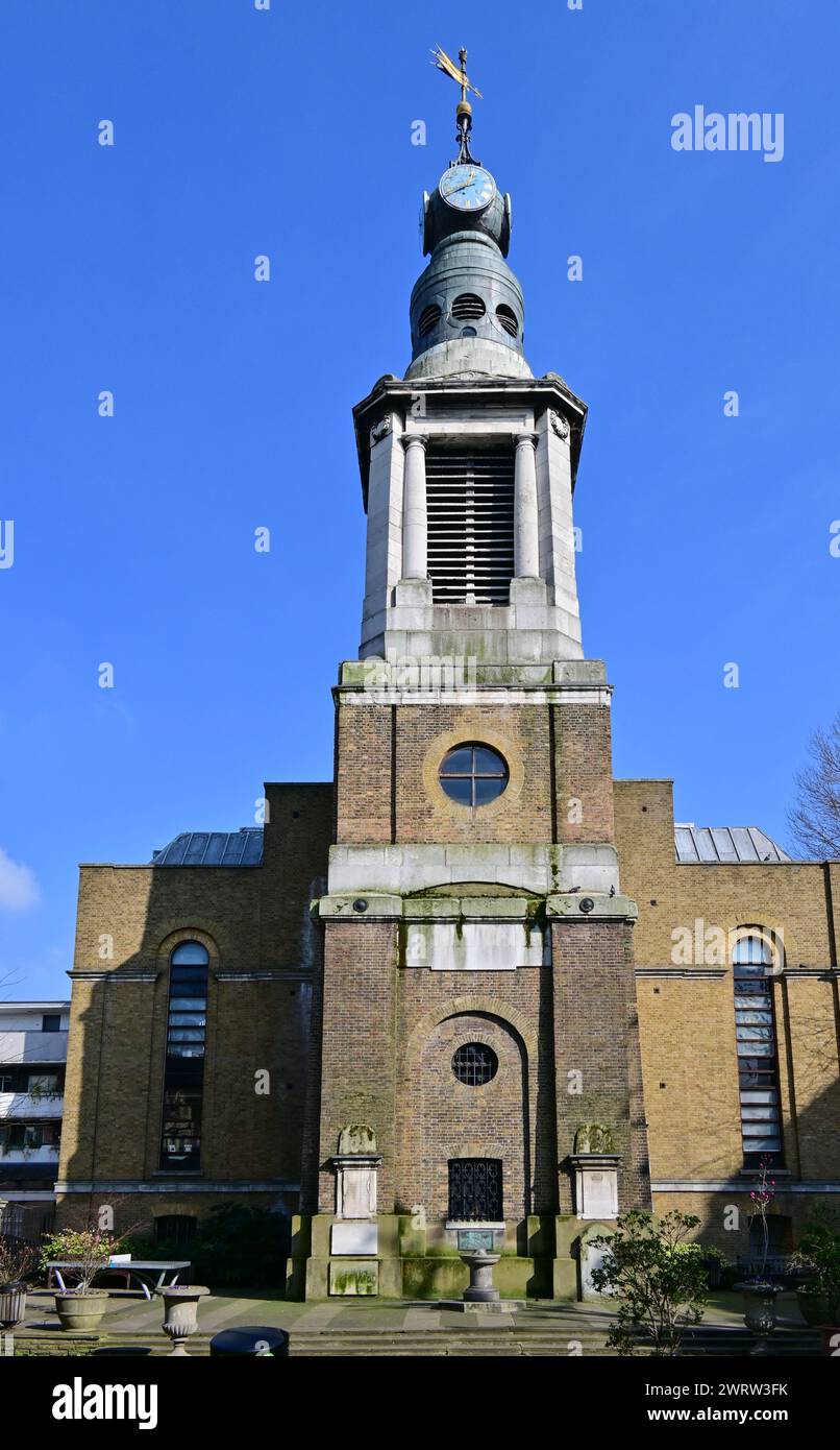 Church of St Anne, between Dean Street and Wardour Street, Soho, London, England, UK . Stock Photo