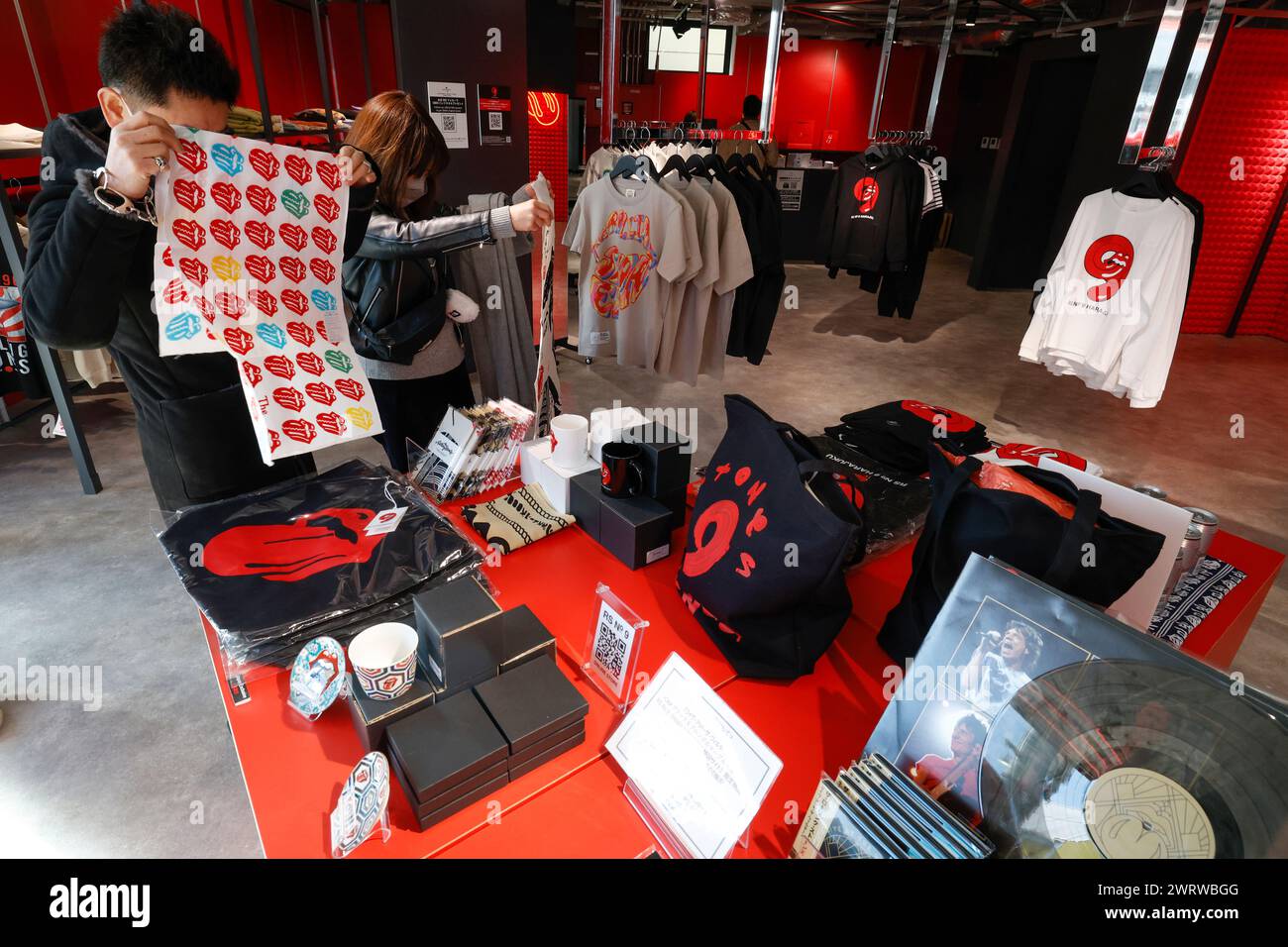 THE ROLLING STONES OFFICIAL RS No.9 APPAREL IN TOKYO Stock Photo