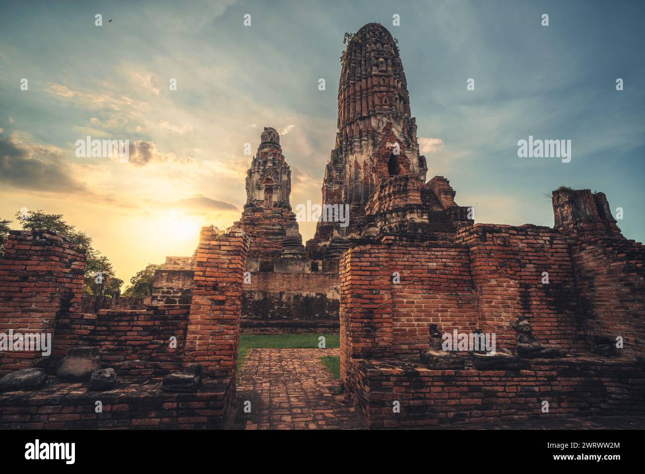 Wat Phra Ram landmark famous temple in Ayutthaya while sunset ...