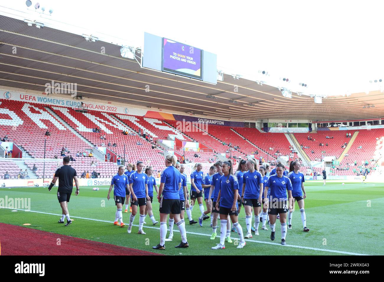 NI team warmup Northern Ireland v Norway UEFA Women's Euro St Mary's Stadium, Southampton Stock Photo