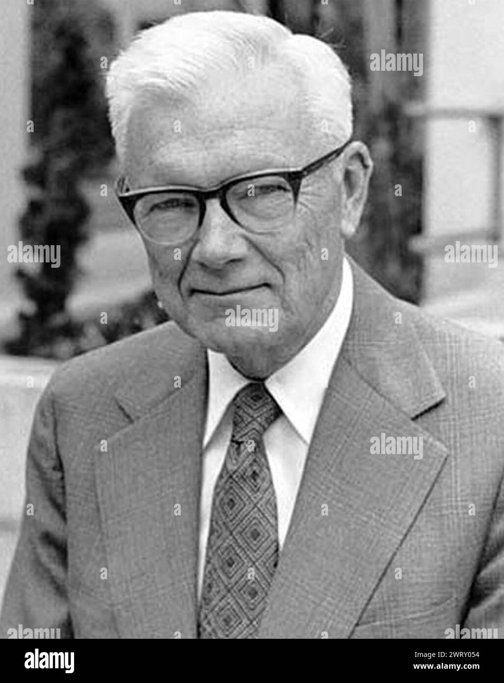 PAUL FLORY (1910-1985) American chemist in 1973 Stock Photo