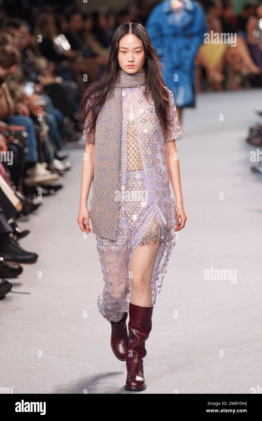 Paco Rabanne Paris Autumn-Winter 2024 Paco Rabanne Fall Winter 2024-25 ...