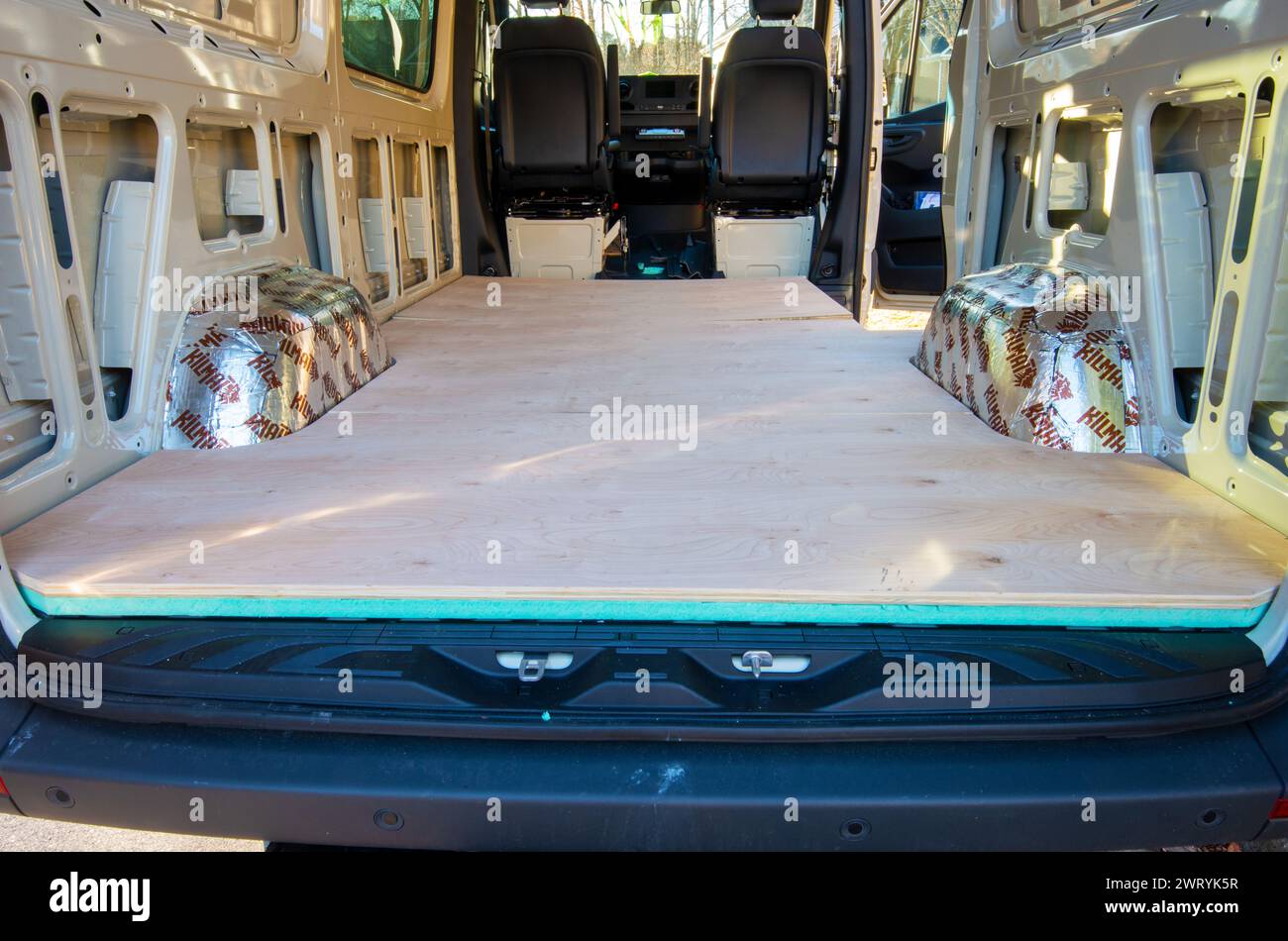 quarter-inch-plywood-hi-res-stock-photography-and-images-alamy