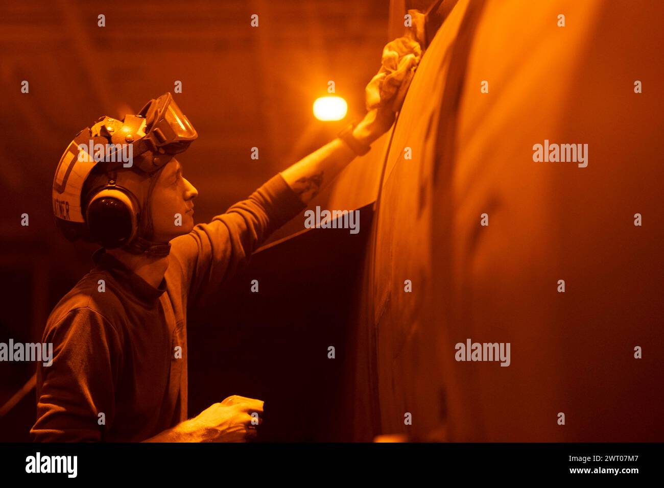 Red Sea. 8th Feb, 2024. An Aviation Machinist's Mate conducts ...