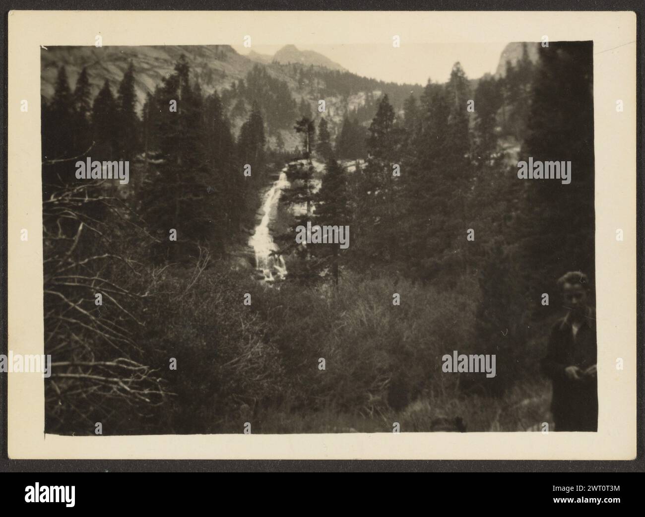 Lone Pink Lake and Falls. Louis Fleckenstein, photographer (American, 1866 - 1943) 1907–1943 'Lone Pine Lake & falls / 7 1/2 mi up,' pencil, verso top 'JB 7 [boxed], pencil, verso top right Stock Photo