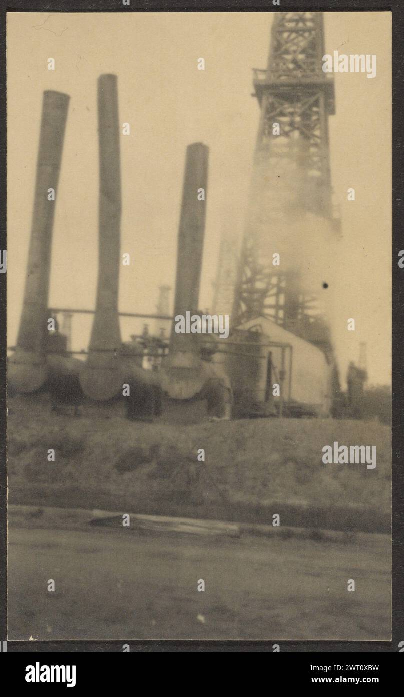 American oil rig worker hi-res stock photography and images - Alamy