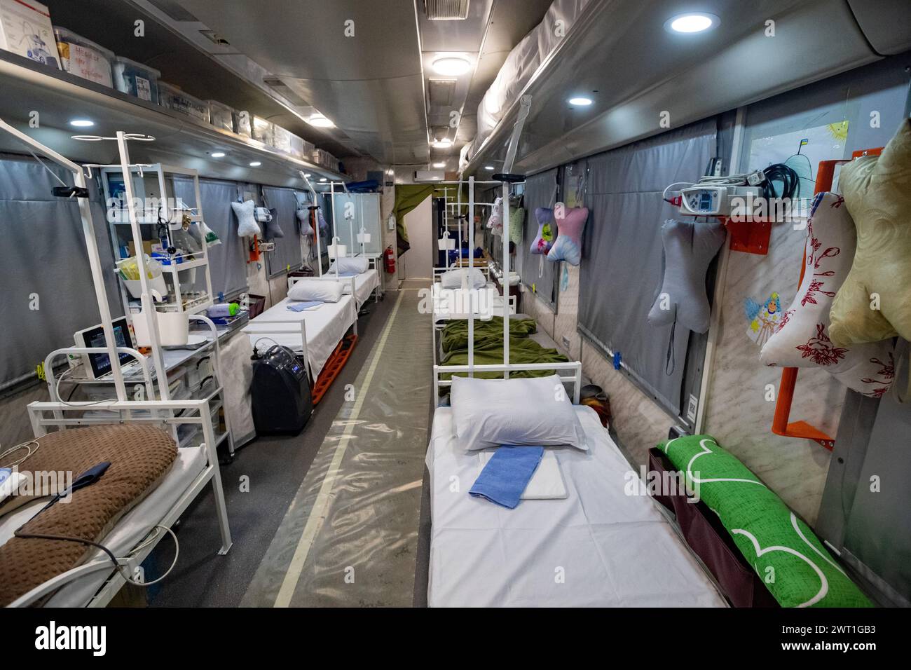 Evacuation train hi-res stock photography and images - Alamy