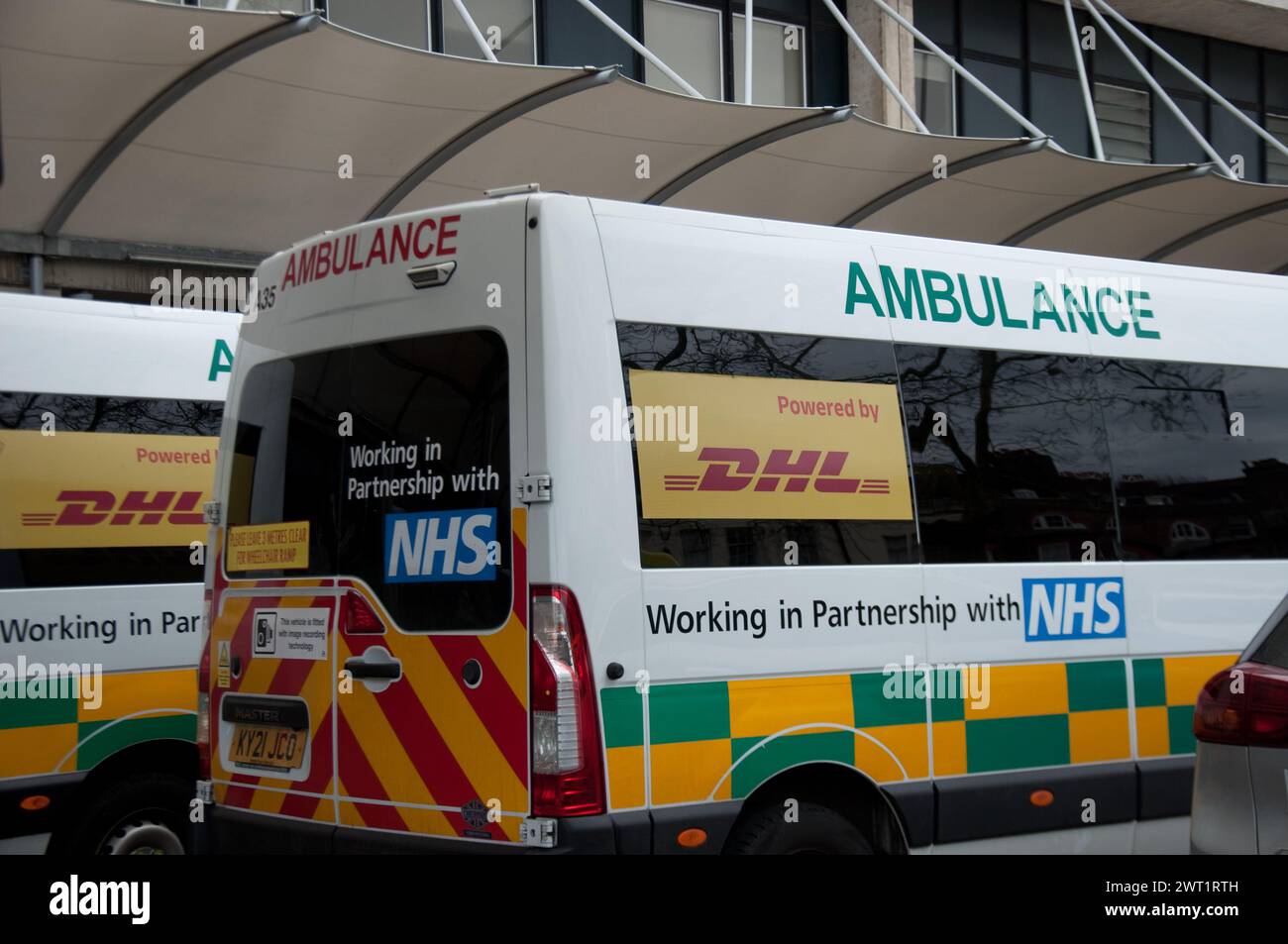 Ambulances at the Main Entrance, Royal Free Hospital, Pond Street, Hamstead, London, UK Stock Photo
