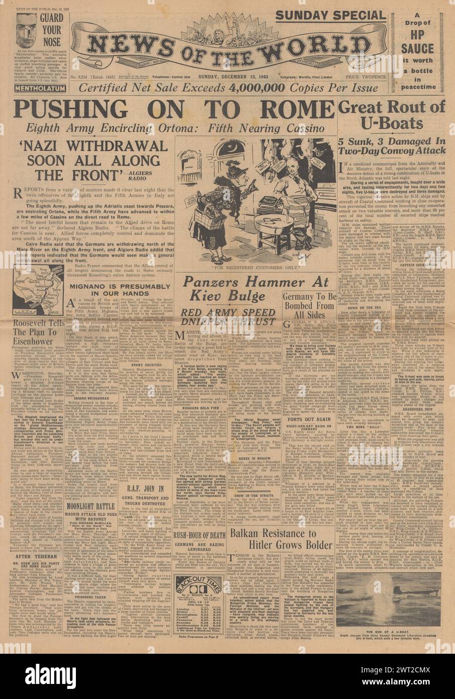 1943 News Of The World front page reporting Allies advance to Rome, Battle for Kiev and U Boat war Stock Photo