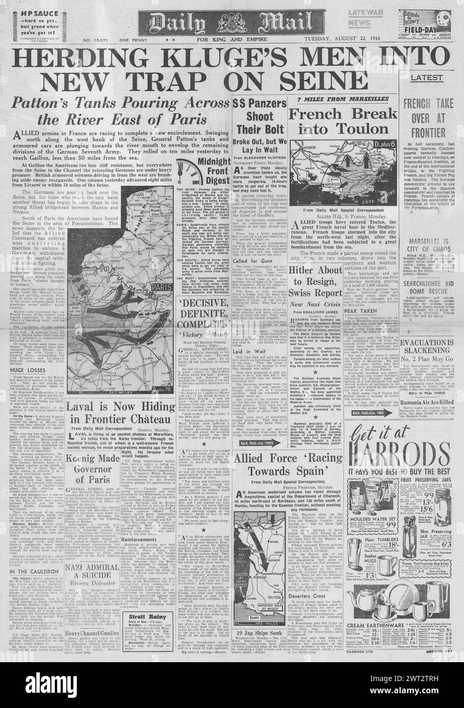 1944 Daily Mail front page reporting Allies cross River Seine, Allies advance on Toulon and Marseille and battle of Falaise Gap Stock Photo