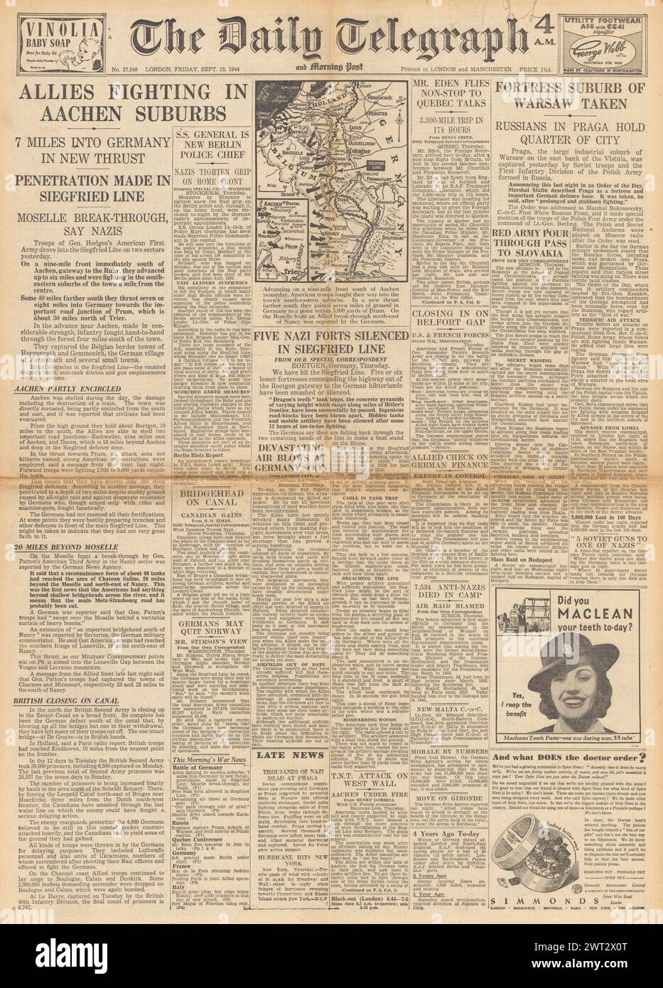 1944 The Daily Telegraph front page reporting Allies battle for Aachen, breach of Siegfried Line and Battle for Warsaw Stock Photo