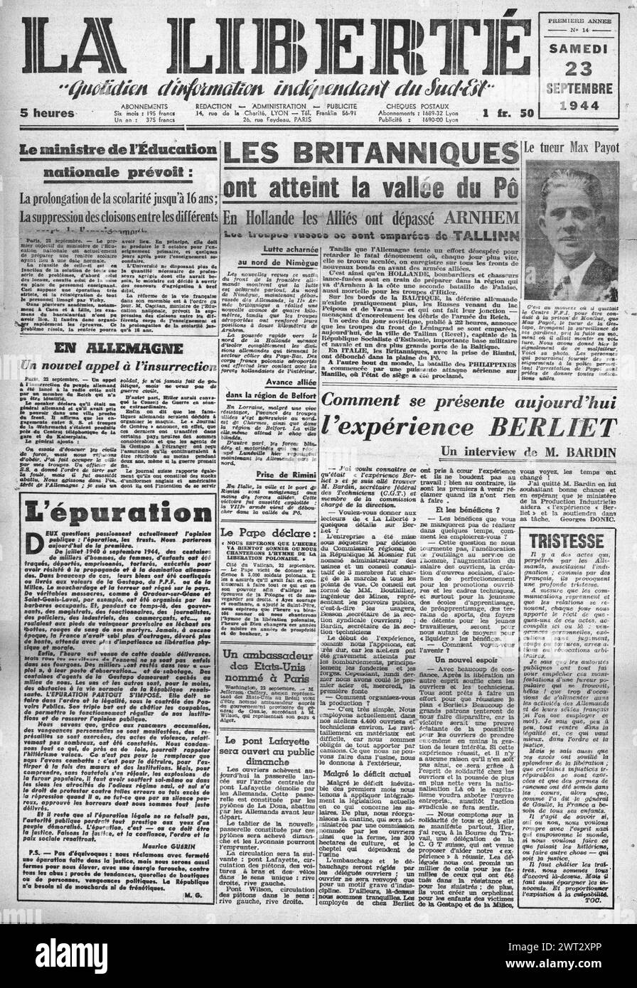 1944 La Liberte front page reporting Battle of Arnhem Stock Photo