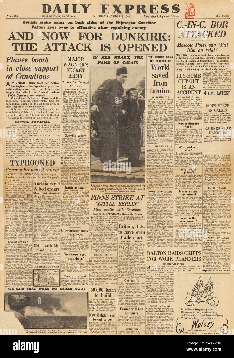 1944 Daily Express front page reporting Allies head toward Dunkirk Stock Photo