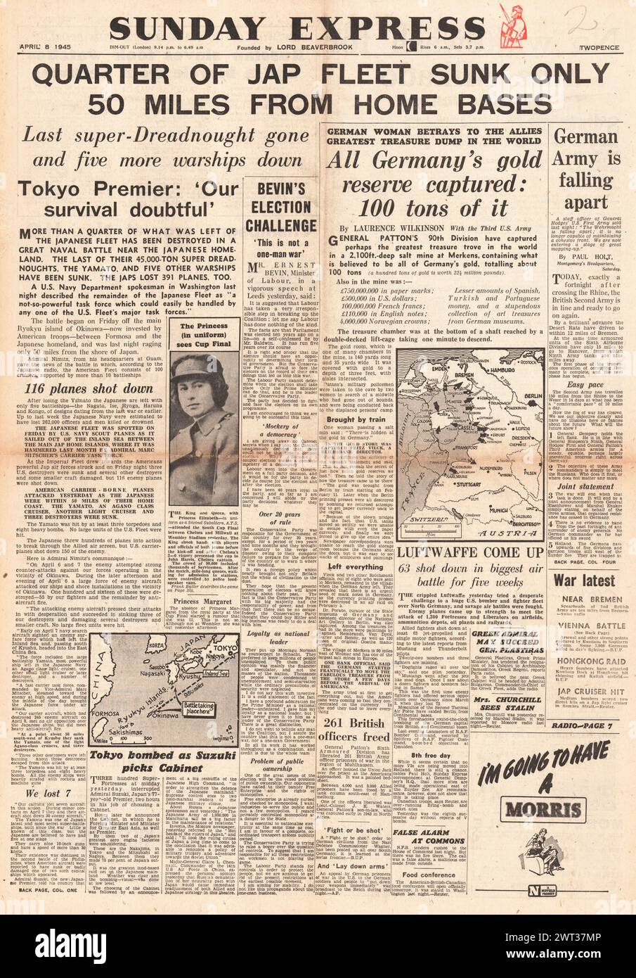 1945 Sunday Express front page reporting Sinking of the Japanese battleship Yamato, Battle for Vienna and German gold reserve captured Stock Photo