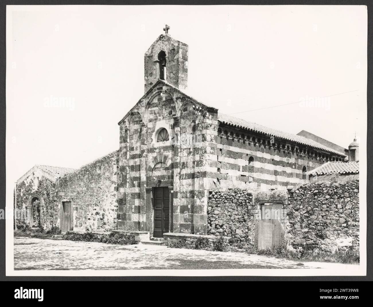 Sardinia Oristano Ghilarza S. Palmerio. Hutzel, Max 19601990 Medieval