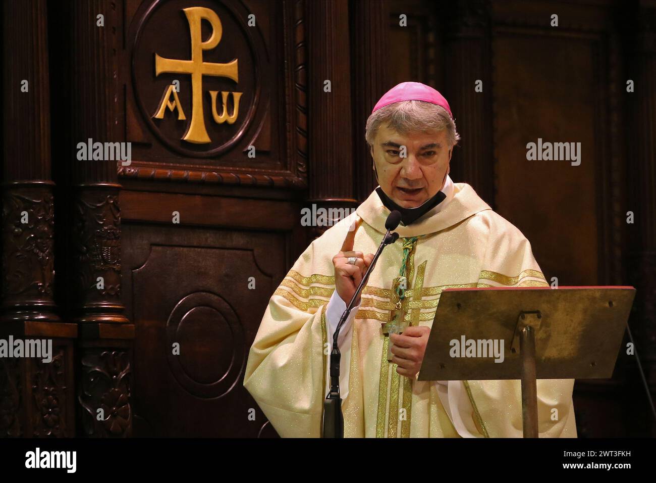 Domenico Battaglia, the new bishop of Naples, inside the cathedral during the solemn mass. Stock Photo