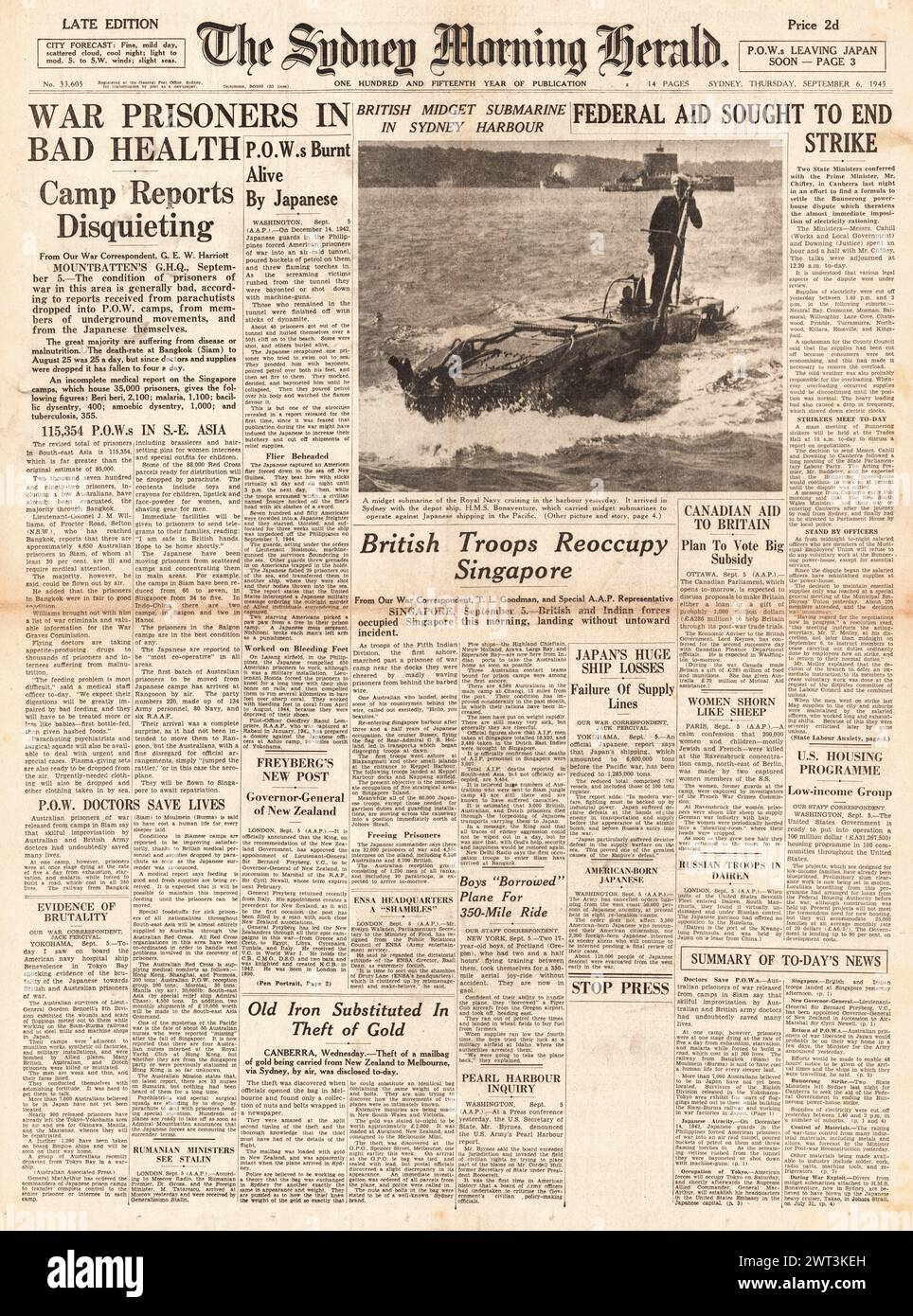 1945 Sydney Morning Herald front page reporting Bad health of Allied POWs, atrocities of Japanese forces and British forces take over Singapore Stock Photo