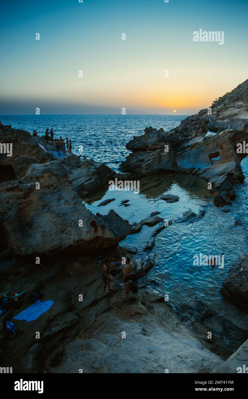Coastal bonding hi-res stock photography and images - Alamy