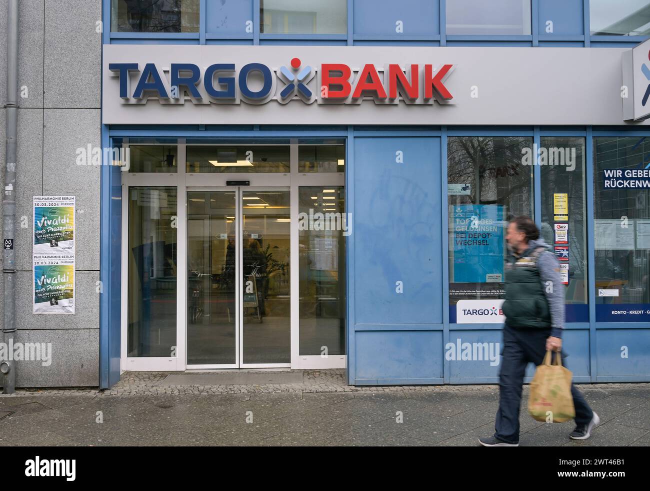 Targobank logo hi-res stock photography and images - Alamy