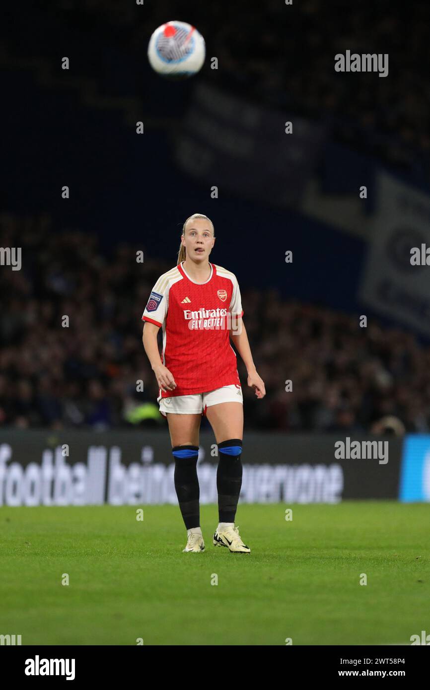 London, UK. 15th Mar, 2024. Beth Mead of Arsenal Women during the FA Women's Super League match between Chelsea Women and Arsenal Women at Stamford Bridge, London, England on 15 March 2024. Photo by Joshua Smith. Editorial use only, license required for commercial use. No use in betting, games or a single club/league/player publications. Credit: UK Sports Pics Ltd/Alamy Live News Stock Photo