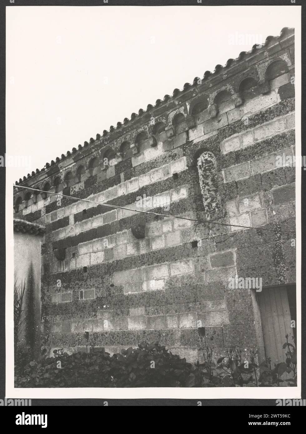 Sardinia Oristano Ghilarza S. Palmerio. Hutzel, Max 19601990 Medieval