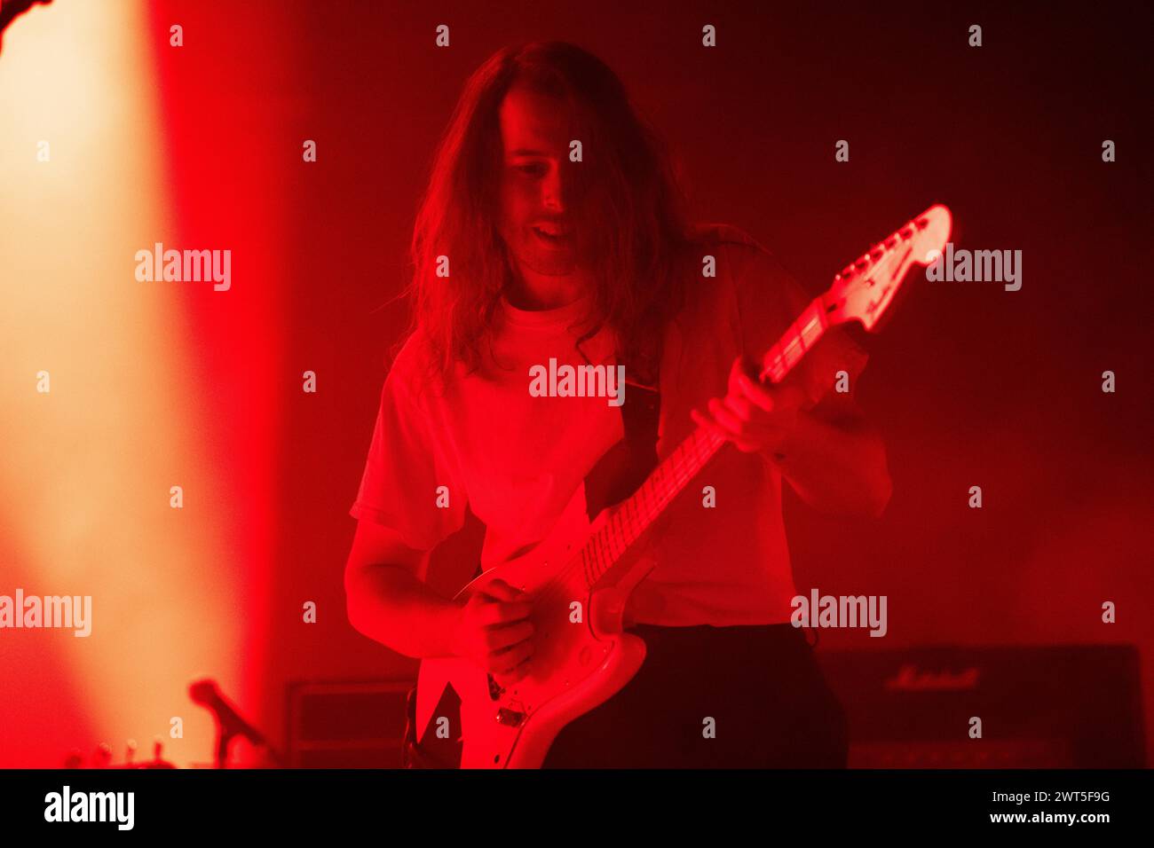 idles-gitarrin-hi-res-stock-photography-and-images-alamy