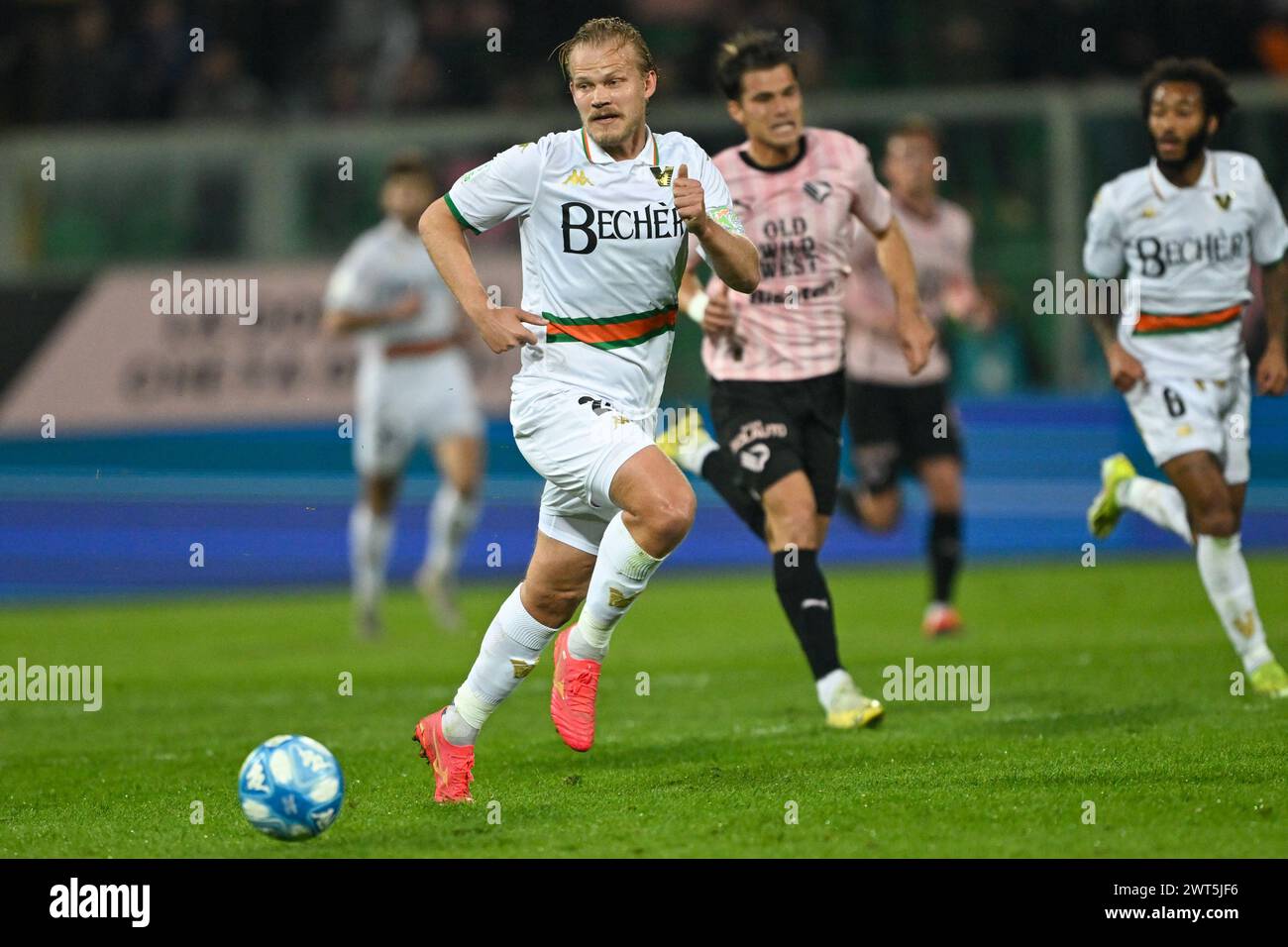 Palermo, Italy. 15th Mar, 2024. Joel Pohjanpalo (Venezia F.C.) during the Italian Serie BKT match between Palermo F.C. vs. Venezia F.C. on 15th of March 2024 at the Renzo Barbera stadium in Palermo, Italy Credit: Independent Photo Agency/Alamy Live News Stock Photo