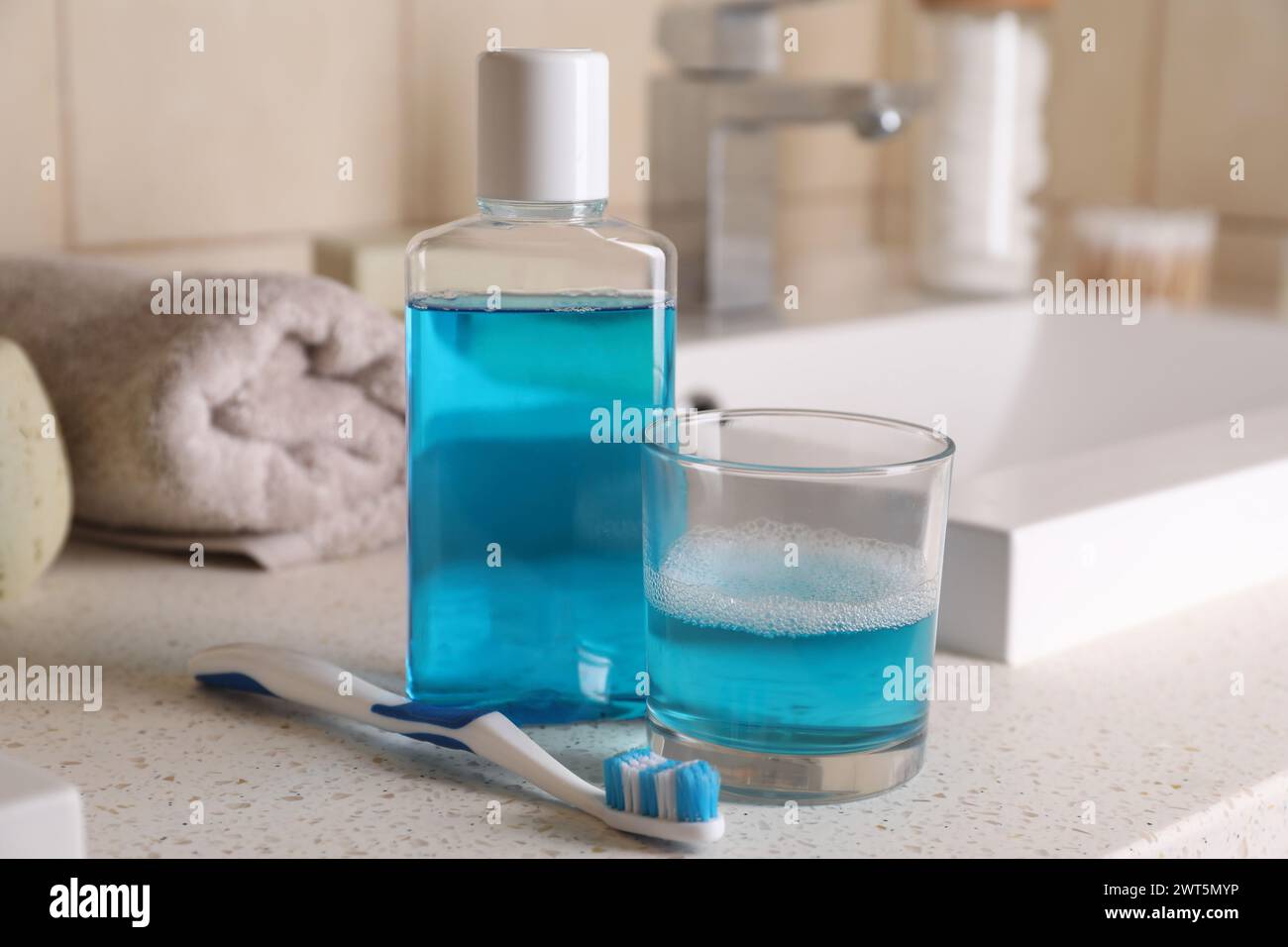 Top 7 Mouthwashes to Remove Denture Adhesive Effectively