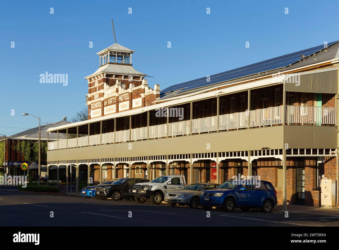 The historic School of Arts Hotel (1918) on McDowall Street Roma Queensland Australia Stock Photo