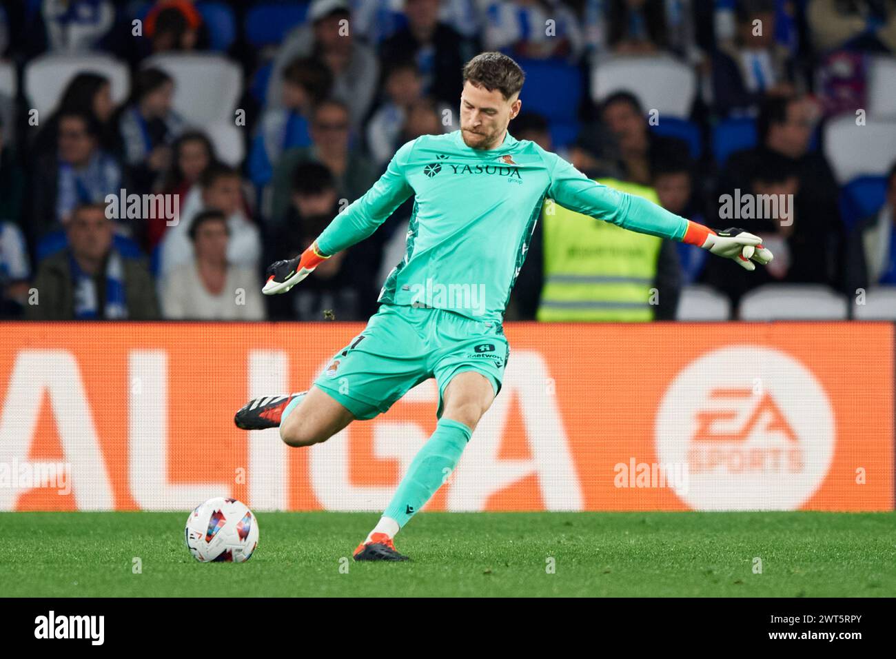 Alejandro Remiro of Real Sociedad with the ball during the LaLiga EA Sports match between Real Sociedad and Cadiz CF at Reale Arena Stadium on March 15, 2024, in San Sebastian, Spain. Credit: Cesar Ortiz Gonzalez/Alamy Live News Stock Photo