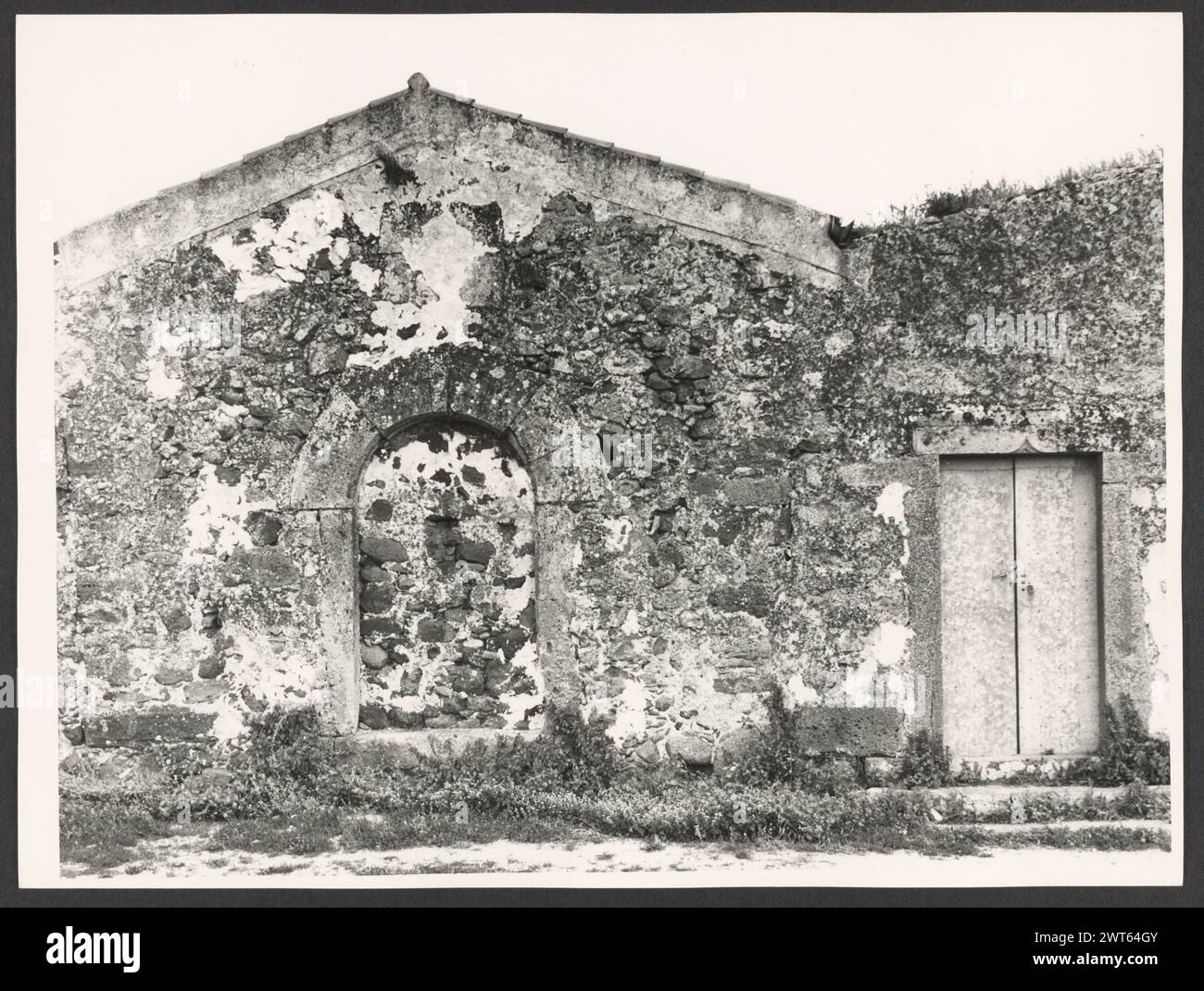 Sardinia Oristano Ghilarza S. Palmerio. Hutzel, Max 19601990 Medieval