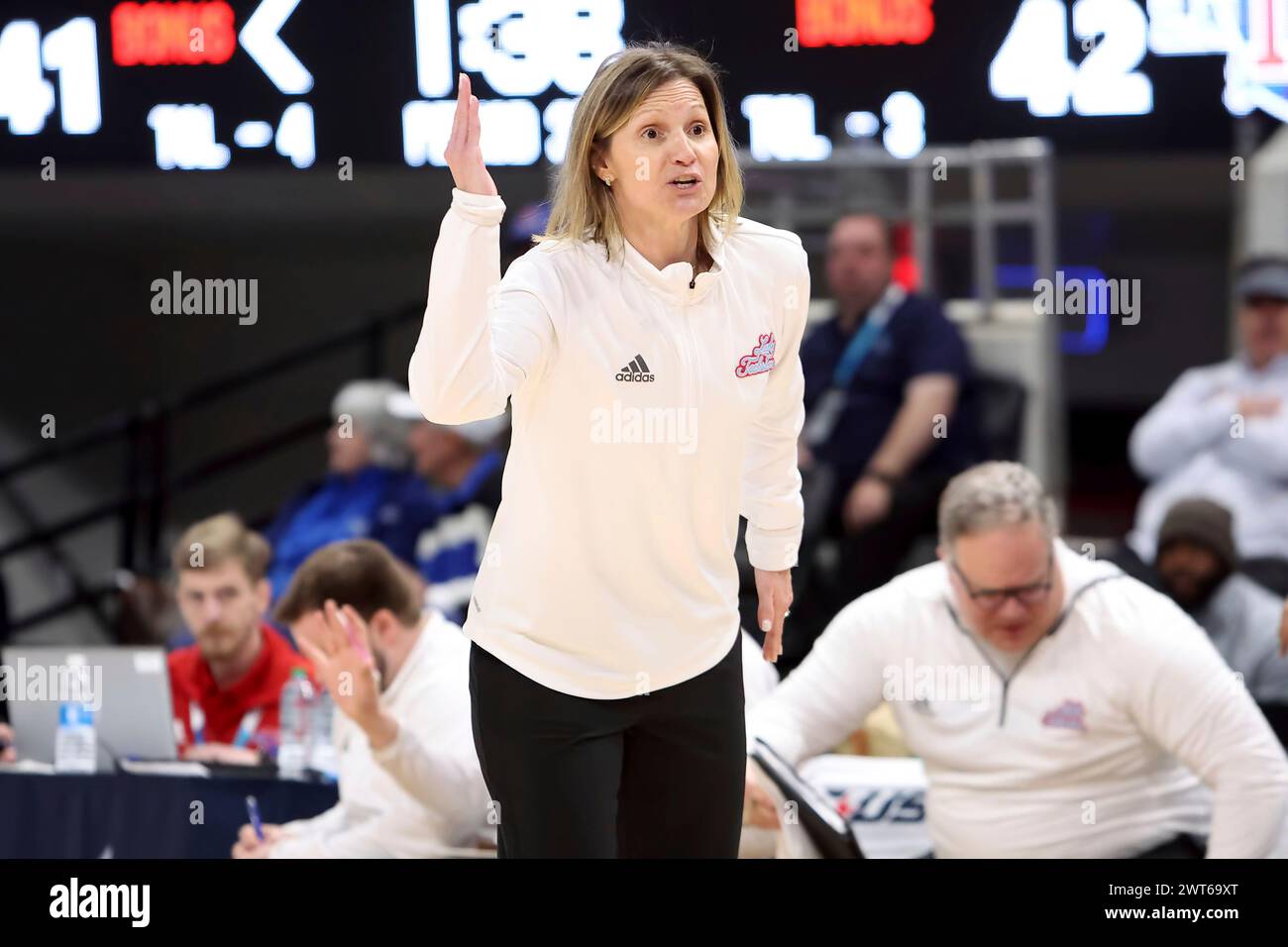 huntsville-al-march-15-louisiana-tech-lady-techsters-head-coach