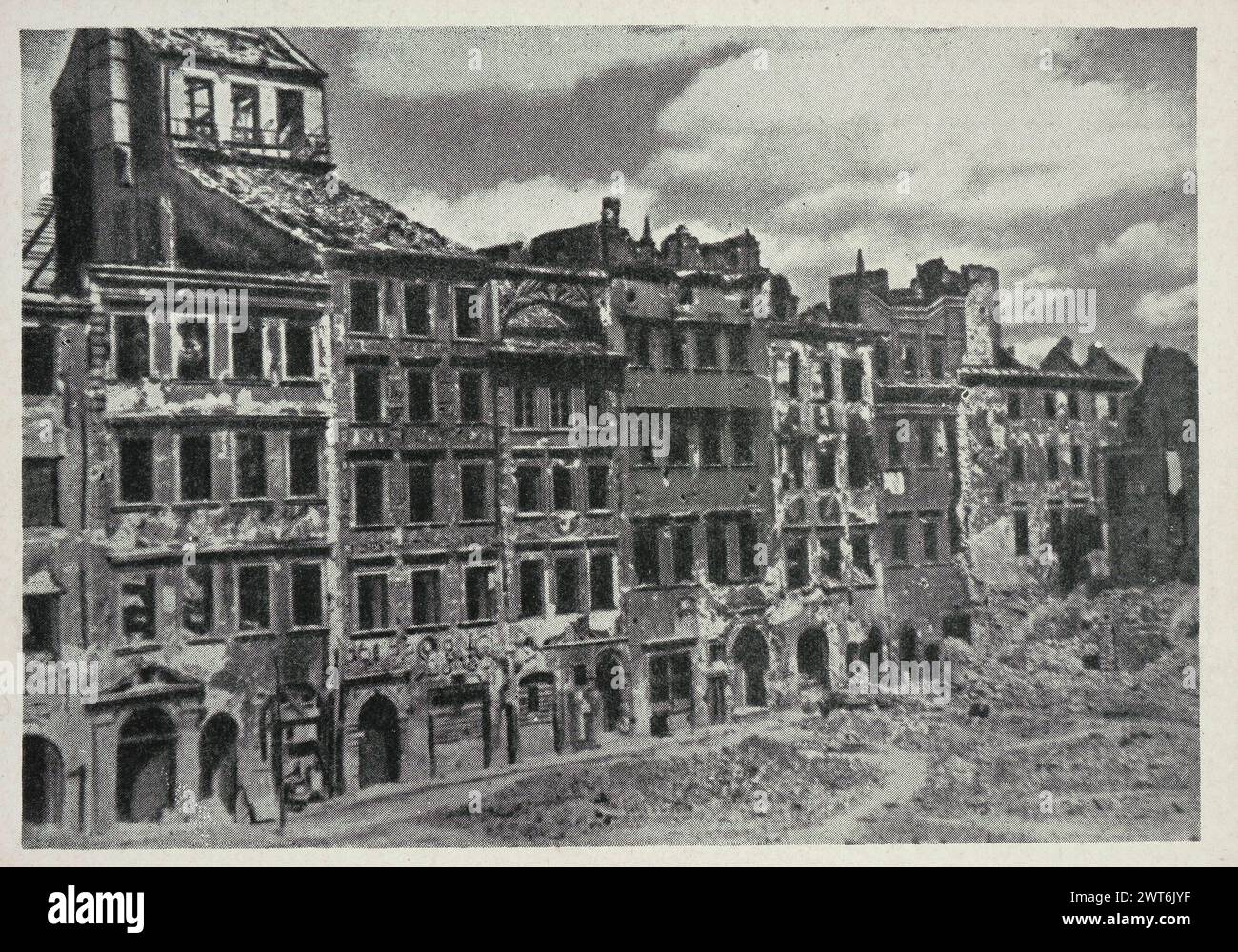Vintage 1945 black and white postcard showing the destruction of Warsaw, Poland, during World War II, the Old Market ruins Stock Photo