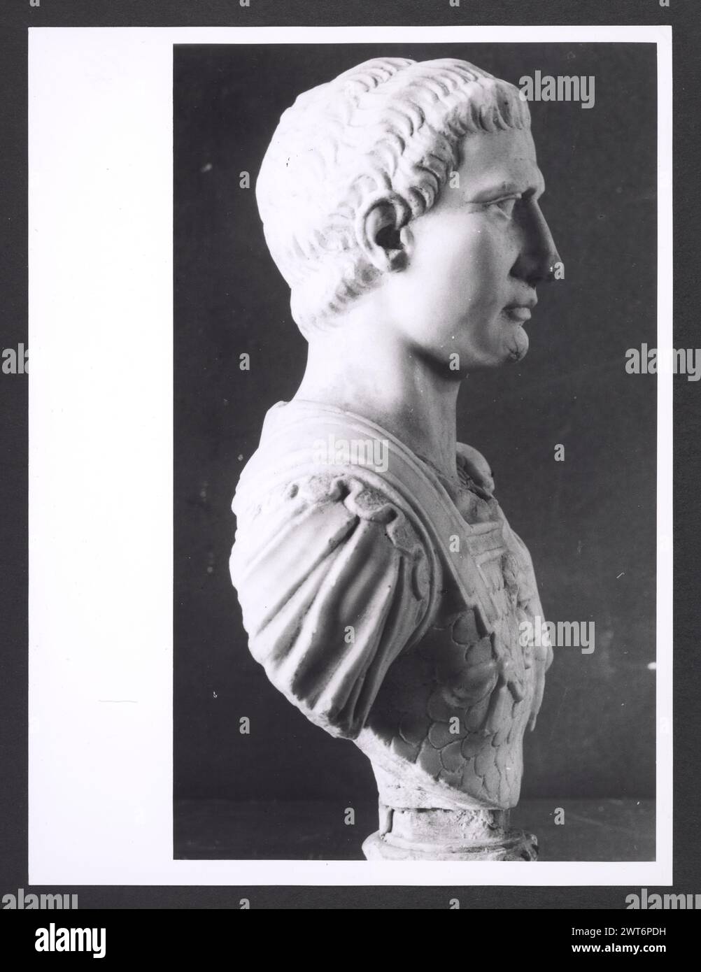 Erkaklar uchun turli xil narsalarni ishlatish bilan porno jinsiy aloqa