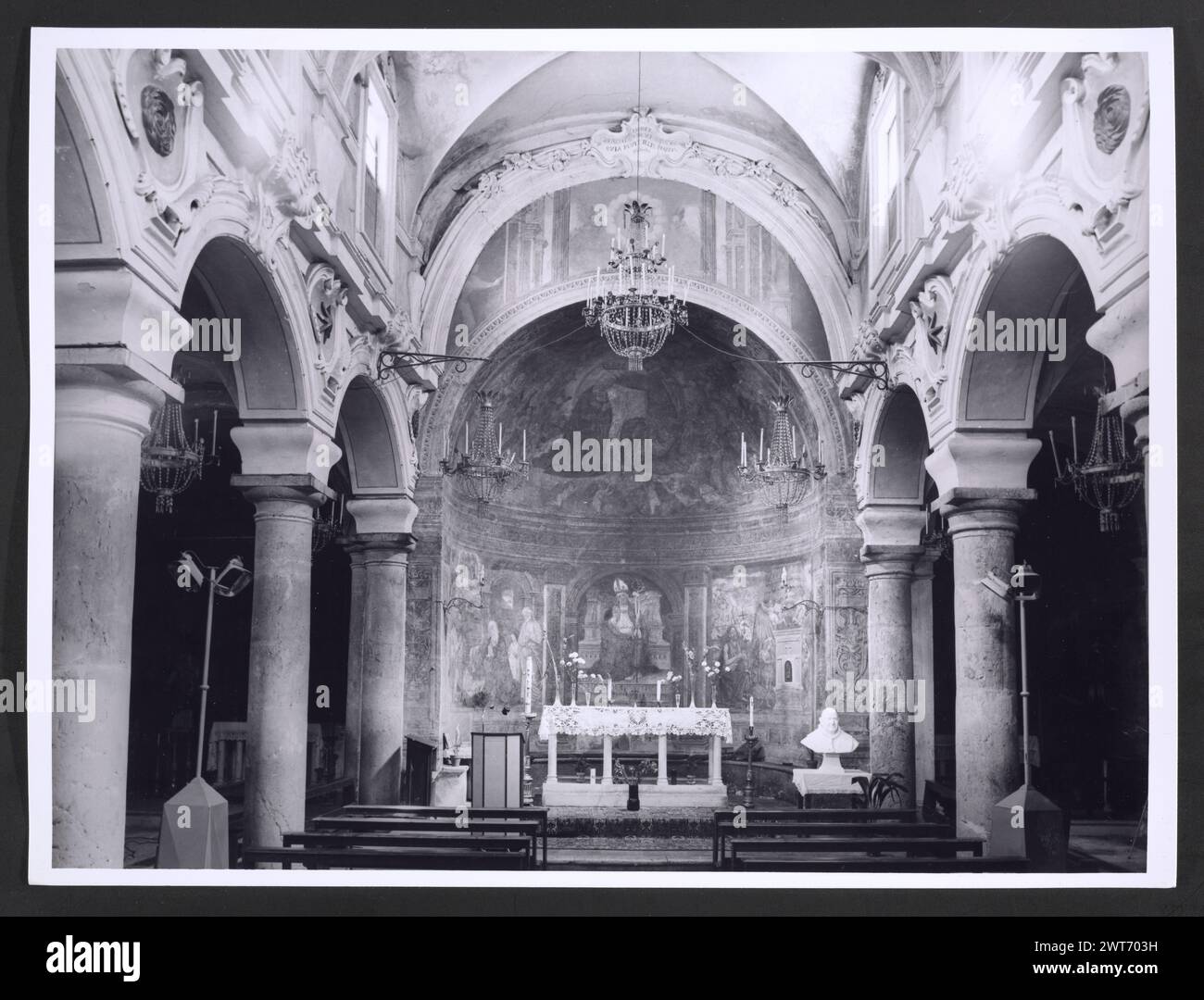 Church of di s giovanni hi-res stock photography and images - Page 8 - Alamy, image size:1300x1080