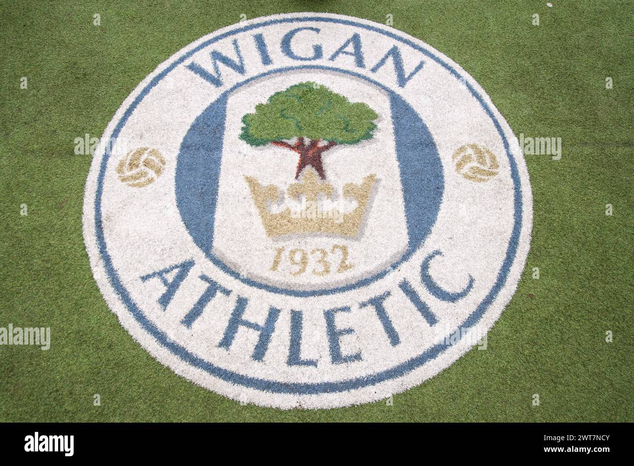 A general view of the DW Stadium Logo, Home of Wigan Athletic during the Sky Bet League 1 match Wigan Athletic vs Blackpool at DW Stadium, Wigan, United Kingdom, 16th March 2024  (Photo by Craig Thomas/News Images) Stock Photo