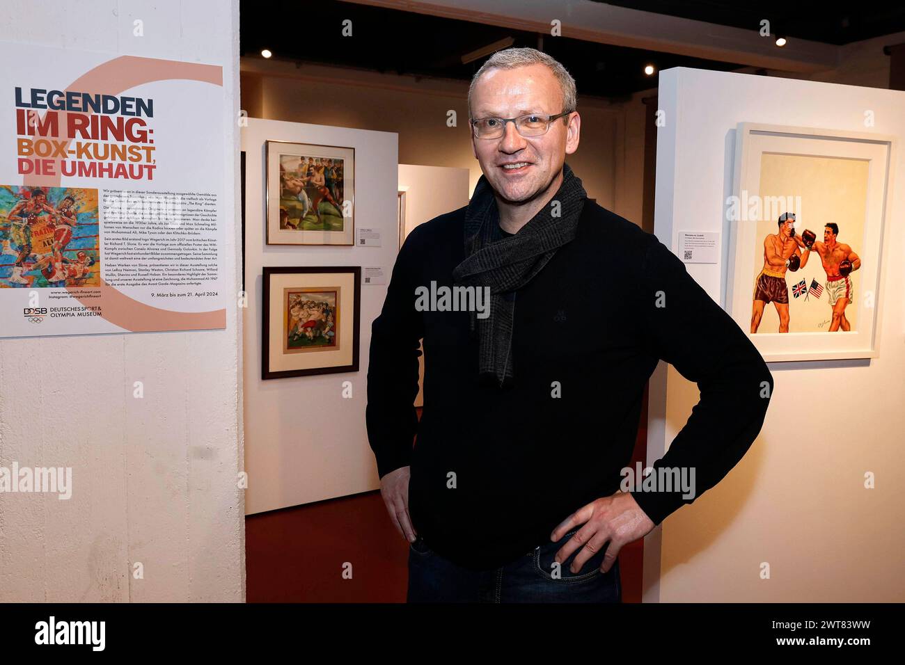 Köln, 15.03.2024 Deutsches Sport und Olympia Museum in Köln Ausstellung : „Legenden im Ring-Boxkunst die umhaut“ Die Sonderausstellung präsentiert  über 40 ausgewählte Gemälde aus der Sammlung von Ingo Wegerich, die vielfach als Vorlage für die Cover des  berühmteten amerikanischen Fachmagazins „The Ring“ dienten. Die Motive erinnern an berühmte Faustkämpfer und ihre Ring-Duelle. Ein besonderes Highlight der Ausstellung ist eine Zeichnung, die Muhammad Ali 1967 für die erste Ausgabe des Avant Garde-Magazin anfertigte und die sich mit dem Islam und Christentum auseinandersetzt.. Foto : Norbert Stock Photo