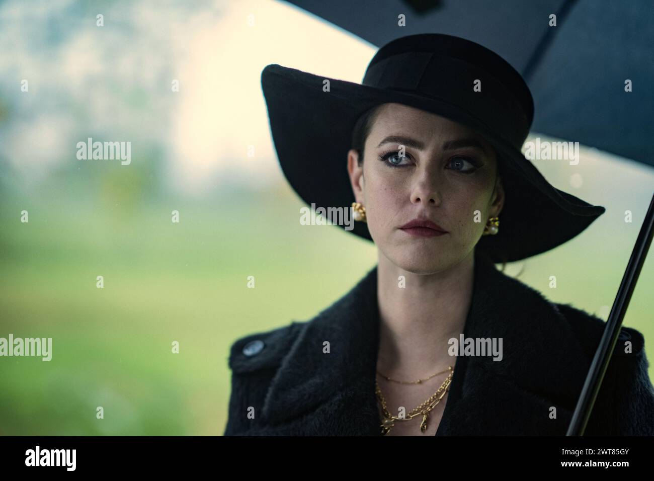 The Gentlemen netflix Kaya Scodelario Stock Photo Alamy