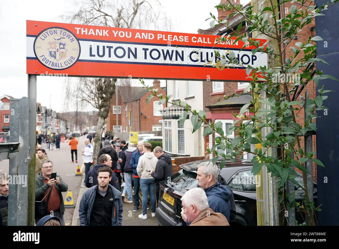 Lutton Fans Kenilworth road stadium fans hi-res stock photography and images - Alamy