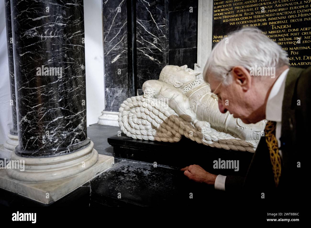 DELFT - The restoration of the grave monument of seafarer Piet Hein (1577-1629) in the Oude Kerk. Salt has soaked into the natural stone monument, discoloring the stone. There are also cracks in it. ANP ROBIN UTRECHT netherlands out - belgium out Credit: ANP/Alamy Live News Stock Photo