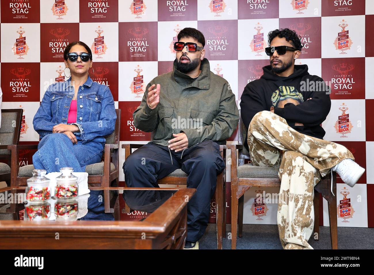 Singer Neeti Mohan is posing with rappers Badshah and Dino James at the ...