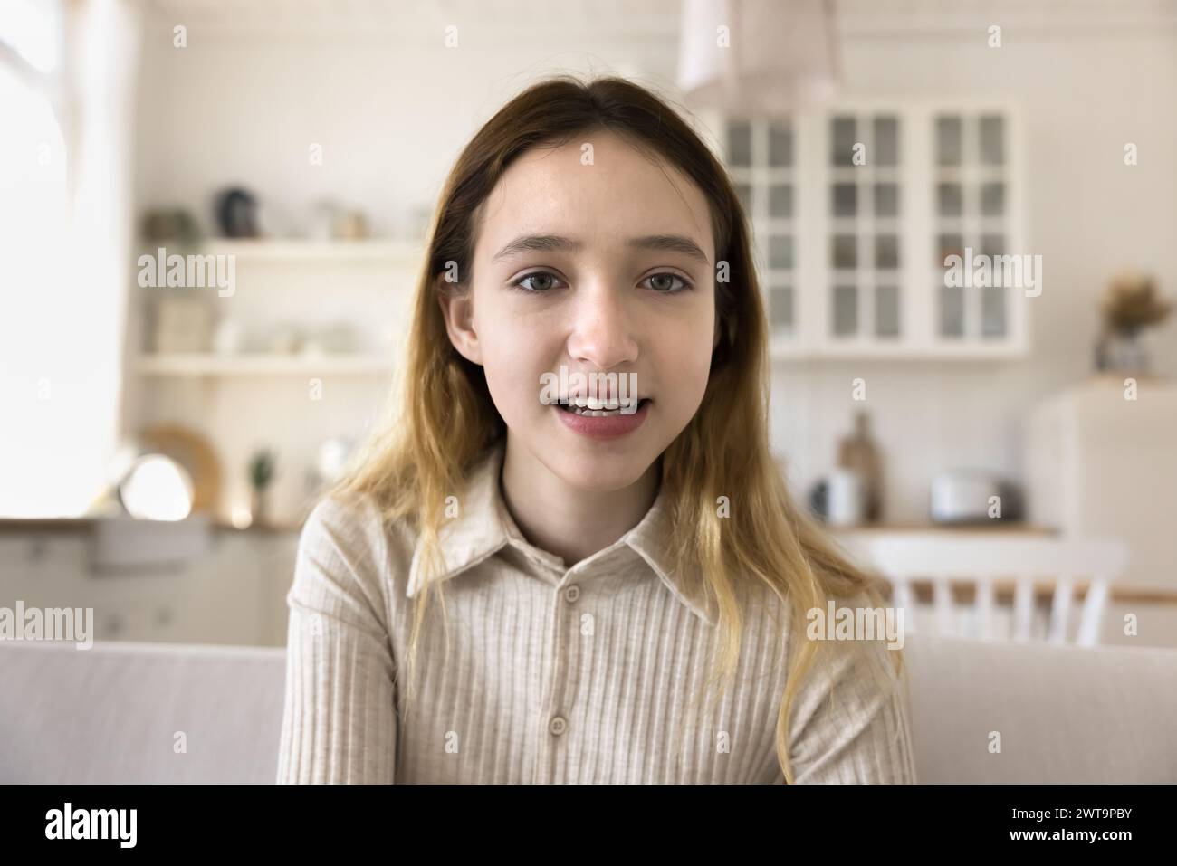Closeup preteen girl hi-res stock photography and images - Alamy