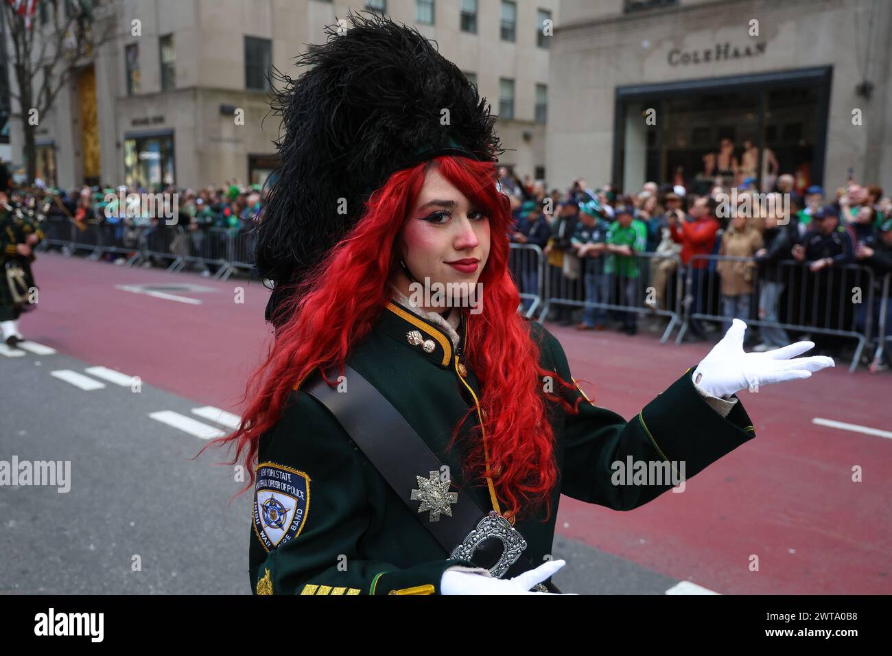 The New York City Police Department Emerald Society Band march in the ...