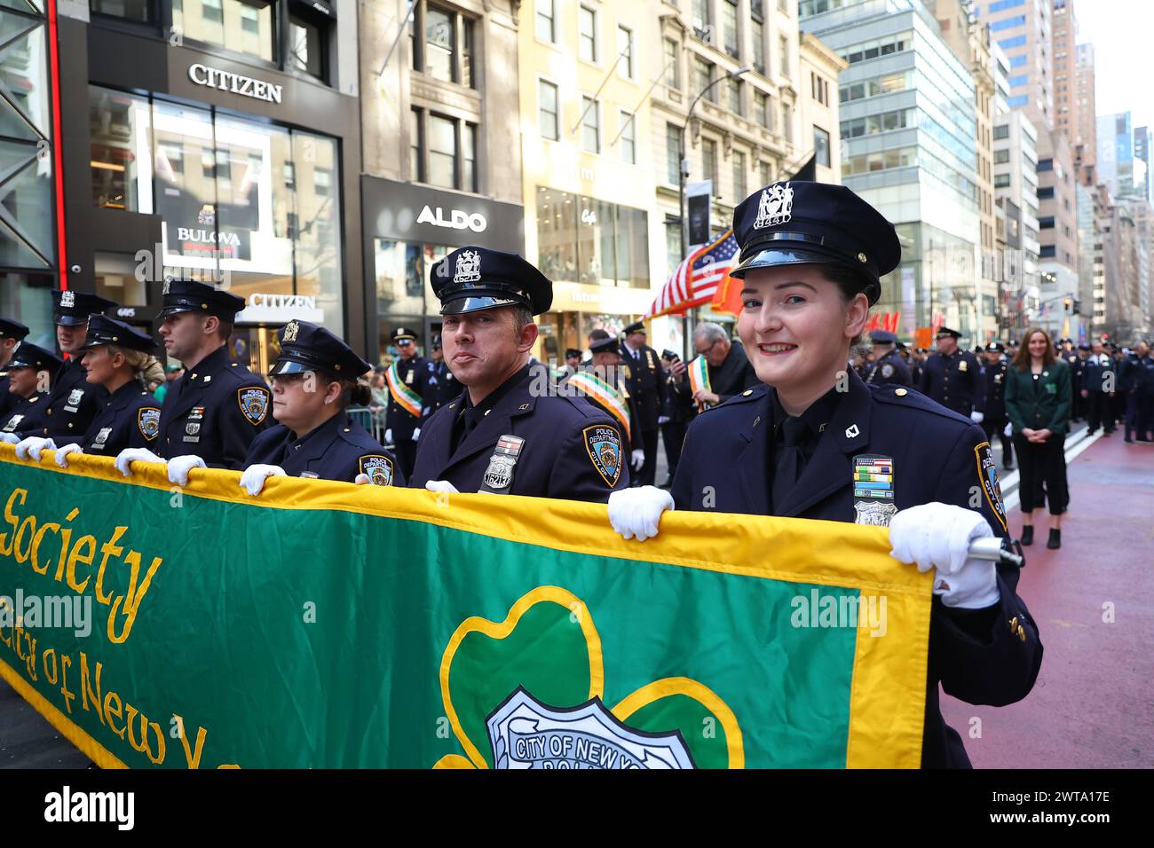 The New York City Police Department Emerald Society Band march in the ...