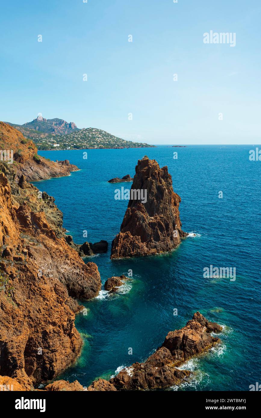 Coast and red rocks, Cap du Dramont, Massif de l'Esterel, Esterel ...